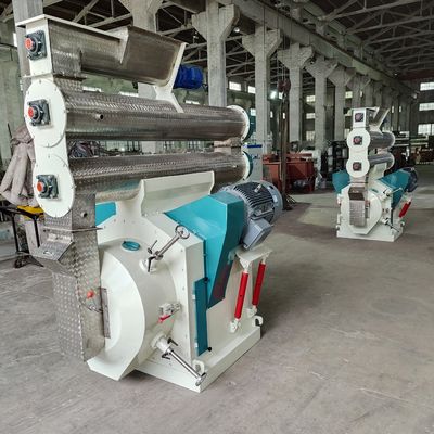 खरीदें लार्ज रिंग डाई पेलेट मिल बायोमास पेलेटाइज़र 55KW 12 वीं online manufacture